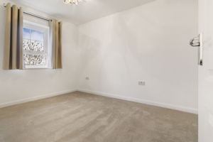 BEdroom 1- click for photo gallery